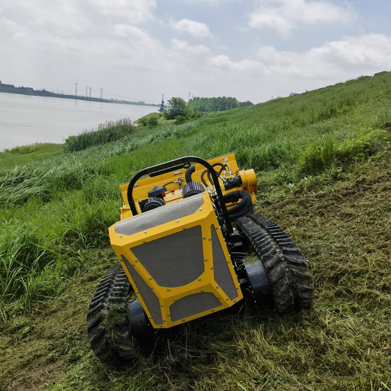 Smart Garden Trade - Op afstand bestuurbare bosmaaier met crawler,